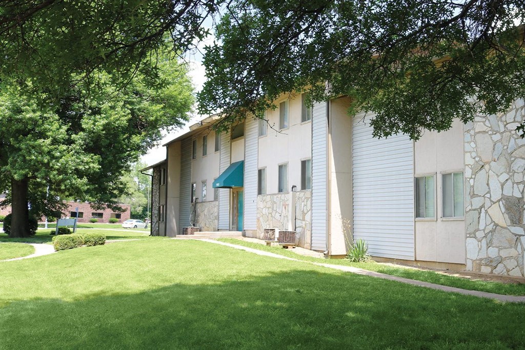 Gatehouse Apartments, 11803 Holiday Drive 5, Kansas City, MO RentCafe